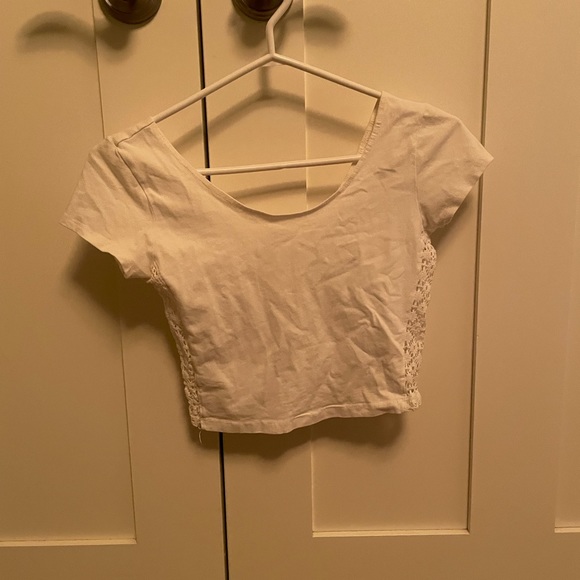 Garage White Crop Medium - Picture 1 of 1